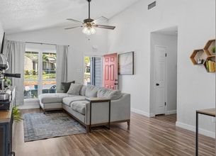 1015 E Yager Ln, Unit 134 in Austin, TX - Building Photo - Building Photo