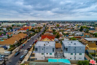 1625 S New Hampshire Ave in Los Angeles, CA - Building Photo - Building Photo