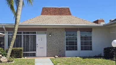 4356 Tahitian Gardens Cir in Holiday, FL - Building Photo - Building Photo