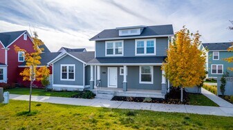 5032 W Bear Trap Dr in South Jordan, UT - Building Photo