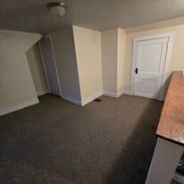 23 Highland Ave, Unit 23 Highland ave Apt 3 in Bangor, ME - Building Photo