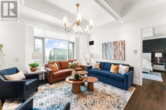 311-4311 Bay St. in Toronto, ON - Building Photo - Building Photo