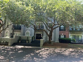 3071 Lenox Rd NE in Atlanta, GA - Building Photo - Building Photo