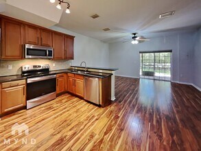 1942 Greenwood Valley Dr in Plant City, FL - Building Photo - Building Photo