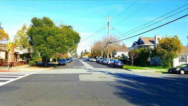 602 Hopkins Ave in Redwood City, CA - Building Photo - Building Photo