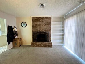 4814 Big Bend Dr in Wichita Falls, TX - Foto de edificio - Building Photo