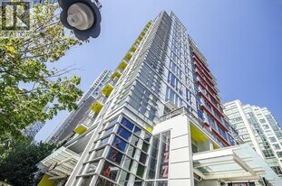 1205 Howe St in Vancouver, BC - Building Photo