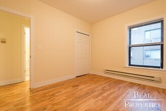 630 W Cornelia Ave in Chicago, IL - Building Photo - Building Photo