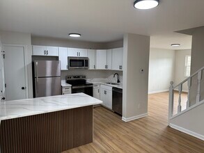 951 Villa View Ct in Cincinnati, OH - Building Photo - Building Photo