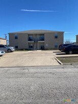 1302 Dugger Cir in Killeen, TX - Building Photo