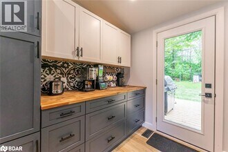 3566 Bayou Rd in Orillia, ON - Building Photo - Building Photo