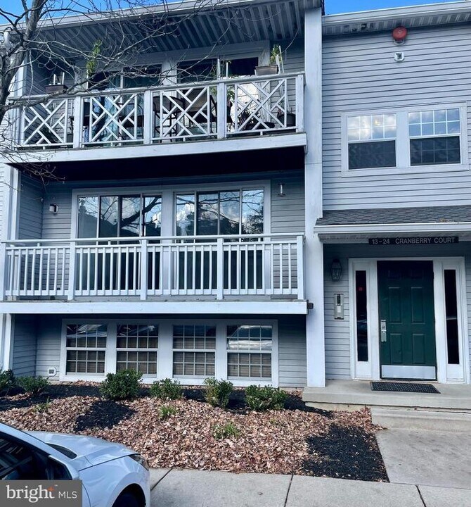 17 Cranberry Ct in Evesham, NJ - Building Photo