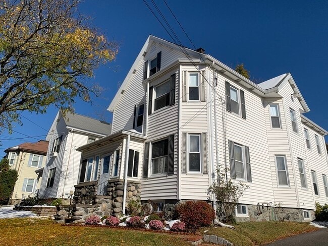 6 Lexington St, Unit 2