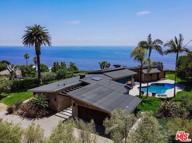 20247 Piedra Chica Rd in Malibu, CA - Building Photo - Building Photo