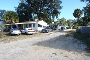 627-641 Ridgewood Ave in Daytona Beach, FL - Building Photo