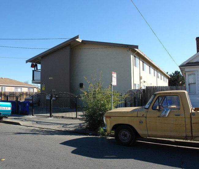 2114 Bush Ave in San Pablo, CA - Building Photo - Building Photo