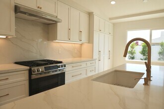 560 Gerry St in La Habra, CA - Building Photo - Building Photo