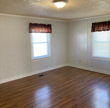 145 Clara St in Crofton, KY - Building Photo - Building Photo