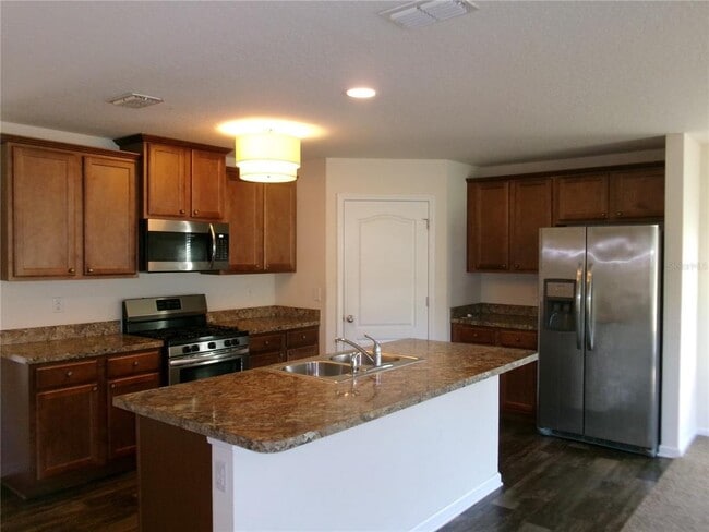 137 Fairway Ct in Bunnell, FL - Building Photo - Building Photo