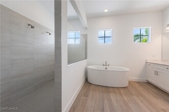 17323 Blue Sapphire Dr in Ft. Myers, FL - Foto de edificio - Building Photo