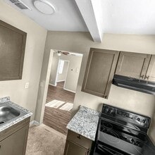 321 W Ianthe St in Tavares, FL - Building Photo - Building Photo