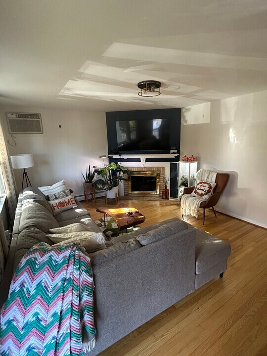 133 Elm Ave, Unit 1 in Rockledge, PA - Building Photo