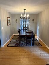 211 S High St in Port Washington, WI - Foto de edificio - Building Photo