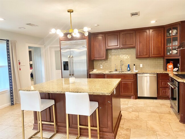 property at 729 Camelot Ln