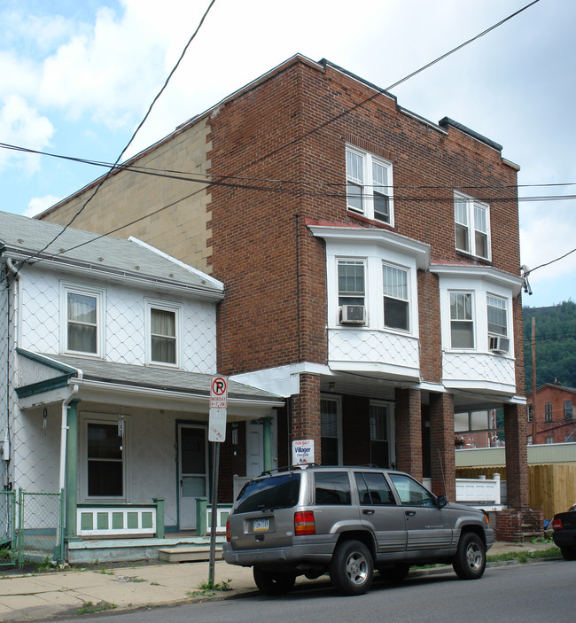 412-414 N Rock St in Shamokin, PA - Building Photo - Building Photo