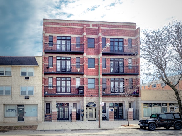 property at 7453 N Western Ave