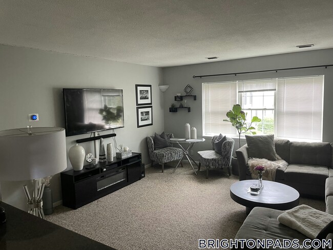 22 Lake Shore Terrace in Boston, MA - Building Photo - Building Photo
