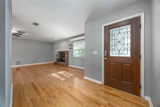 7604 SW 56th Ave in Gainesville, FL - Building Photo - Building Photo