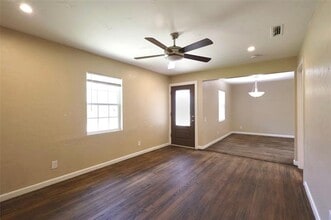 1004 W Cayuga Dr in Athens, TX - Building Photo - Building Photo