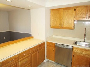 1229 Winsted Rd in Torrington, CT - Building Photo - Building Photo