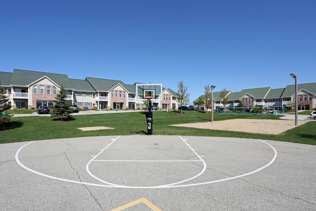 Honey Creek Apartments East Troy, WI Apartments