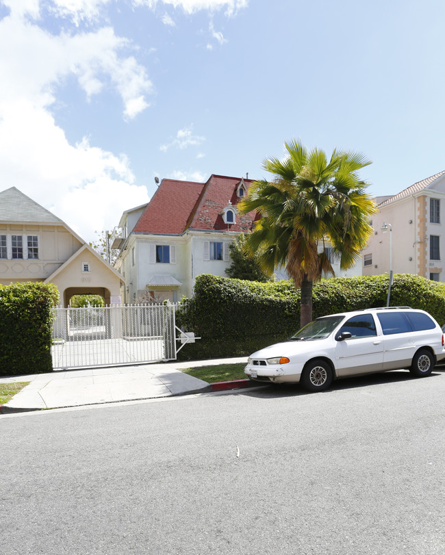 820 S Kenmore Ave in Los Angeles, CA - Building Photo - Building Photo