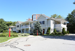 Courtyard At Westgate Apartments