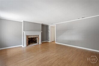 207 E Charlton St in Savannah, GA - Building Photo - Building Photo