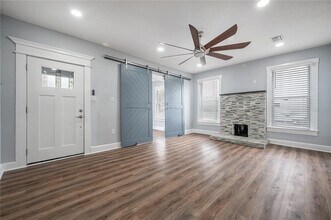 1202 E Giddens Ave in Tampa, FL - Building Photo - Building Photo