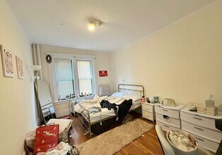452 Park Dr, Unit 2 in Boston, MA - Building Photo - Building Photo
