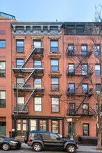 661 Washington St in New York, NY - Building Photo - Building Photo