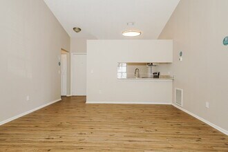 1439 Lodge Terrace in Deltona, FL - Foto de edificio - Building Photo