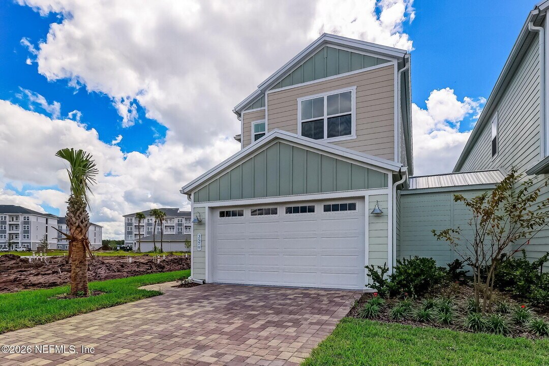 357 Rum Runner Wy in Saint Johns, FL - Building Photo