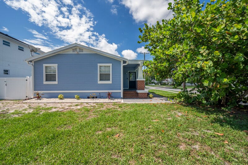 2714 W Fig St in Tampa, FL - Building Photo