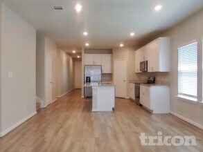 13551 Paxton Blvd in Saint Hedwig, TX - Building Photo - Building Photo