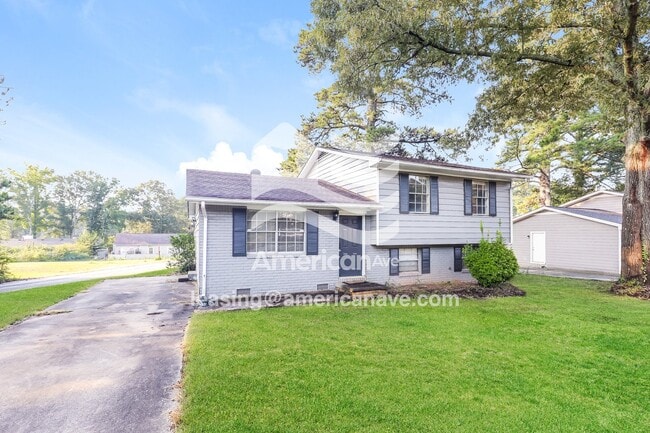 229 W Canterbury Dr