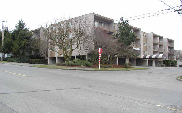 Montridge Arms Apartments in Seattle, WA - Building Photo - Building Photo