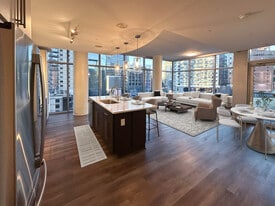 Gables Park 17 in Dallas, TX - Building Photo