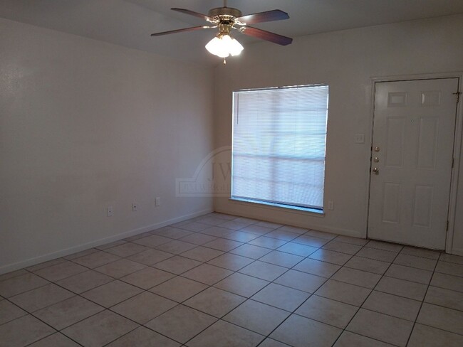 1302 Nicholas Cir in Killeen, TX - Foto de edificio - Building Photo