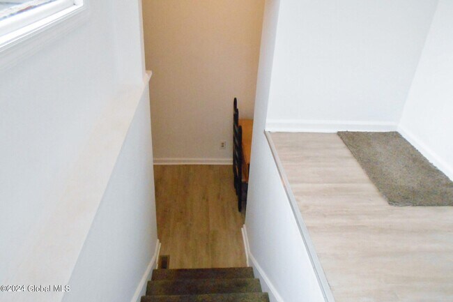 80-82 Milton Ave-Unit -3 in Ballston Spa, NY - Building Photo - Building Photo